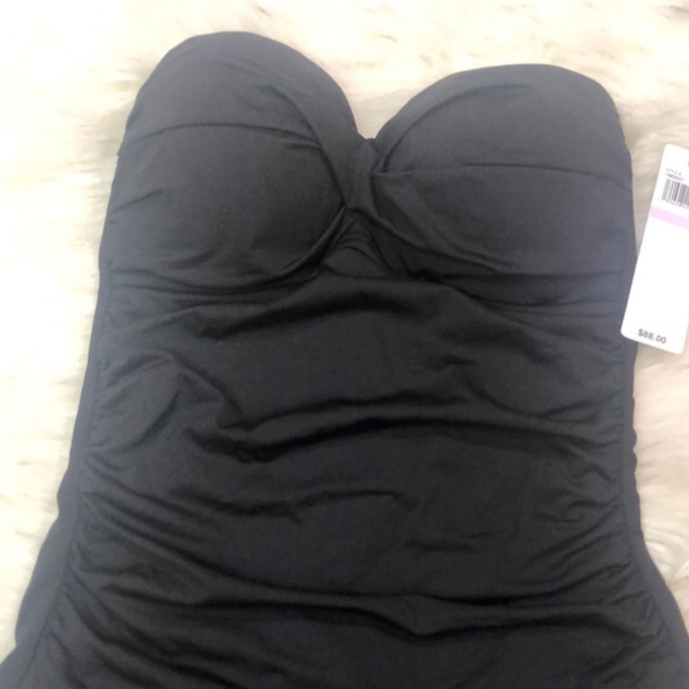 🆕 Anne Cole one piece bathing suit Black in color!